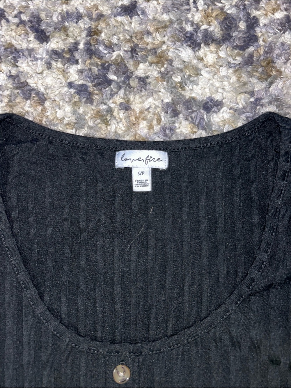 American Eagle Ribbed Henley Sweaters - Black(s) & Green(xs) - Picture 3 of 5